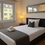 Boardinghouse - &