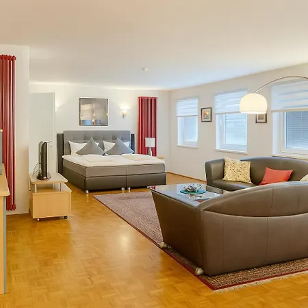 Boardinghouse - &